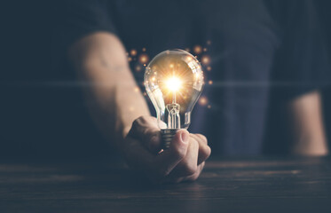 WEY摩卡购车手册 首推特醇版 科技配置同级最强