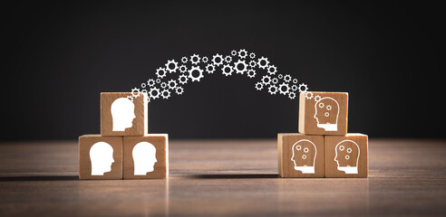 水泥地面返潮出水